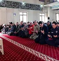 Van'da çığ faciasında hayatını kaybedenler dualarla anıldı