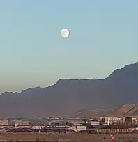 Van'da eş zamanlı güzellik: Ay doğarken güneş battı