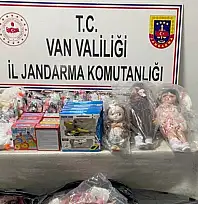 Van'da kaçak eşya ve gıda maddesi ele geçirildi