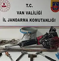 Van'da kaçak kazı yapan 4 kişiye adli işlem yapıldı