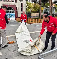 Van'da Kızılay gönüllülerine çadır kurma eğitimi