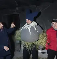 Van'da köylülerin kış eğlencesi 'köse-gelin' geleneği yaşatılıyor