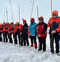 Van'da nefes kesen çığ tatbikatı gerçeği aratmadı