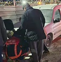 Van'da park halindeki kamyonette yangın