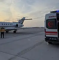 Van'da uçak ambulans bebek hastalar için havalandı