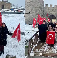 Van Kalesi'nde kadınlarla bayrak sevgisi yürüyüşü