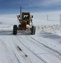 Van Meydancık Mahallesi'nde kar temizleme çalışması