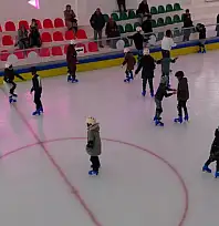 Vanlı çocuklardan buz pateni pistine yoğun ilgi