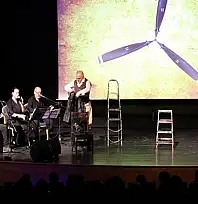 Vanlı öğrenciler 'Vecihi Hürkuş' tiyatrosuyla buluştu