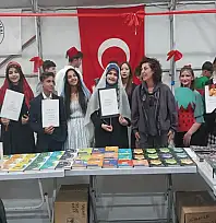 Vanlı yazar Leyla Mihrinaz Engin, okurlarıyla buluştu