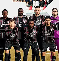 Vanspor, Çorumspor'u 3 golle uğurladı