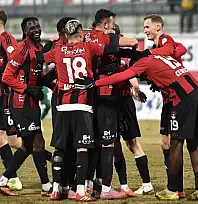 Vanspor, Çorumspor'u puansız uğurlamak istiyor