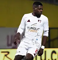 Vanspor'lu İvan Cedric, Süper Lig kulüplerinin radarında