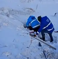 VASKİ'den zorlu kış mesaisi: Değirmenköy'de su arızası giderildi