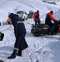 VEDAŞ ekipleri enerji arızasını kar motoruyla giderdi