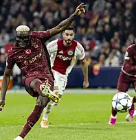 Victor Osimhen'den Avrupa'da ilk hat-trick