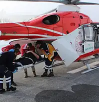 Yaşlı hasta hava ambulansı ile hastaneye yetiştirildi