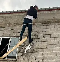 Yüksekova'da yürekleri ağza getiren kaza: