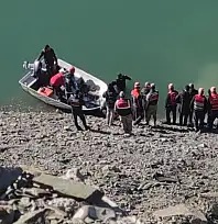 Zernek Barajı'na araç uçtu: 2 ölü