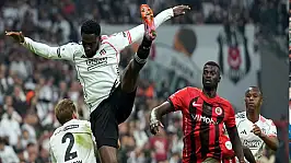 Kartal evinde yıkıldı