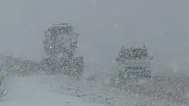 Van Kurubaş Geçidi'nde kar yağışı ve sis etkili oldu