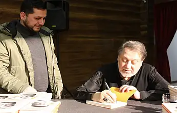 Ahmet Özhan'dan gönüllere dokunan 'Vaktin Nakdi' buluşması