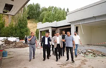 AK Parti İl Başkanı Arvas'tan Özalp'a geçmiş olsun ziyareti