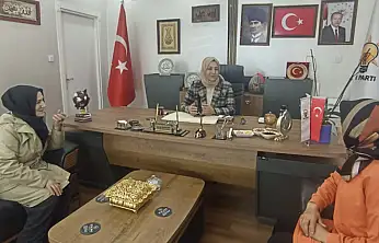 AK Parti İl Kadın Kolları Başkanı Alpaslan, vatandaşlarla buluştu