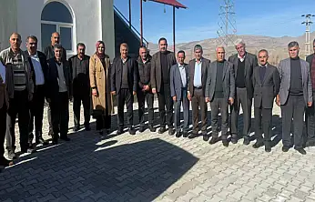 AK Parti'li üyelerden Ekinciler Mahallesine ziyaret