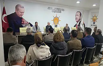 AK Parti Tuşba İlçe yönetimi toplandı