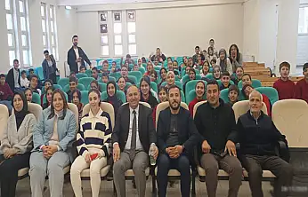 Alhan öğrencilerle kariyer ve kişisel gelişim üzerine buluştu