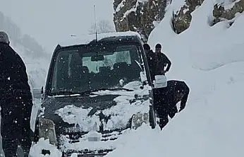 Bahçesaray'da çığ faciası son anda atlatıldı