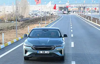 Bakan Uraloğlu: Van'a 3 milyar 300 milyon liralık yatırım yapıldı