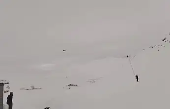 Beytüşşebap'ta mahsur hasta, helikopterle Van'a ulaştırıldı