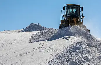 Büyükşehir Belediyesi'nin karla mücadele çalışmaları sürüyor