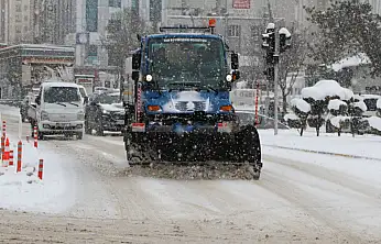 Büyükşehir karla mücadele çalışmalarını sürdürüyor