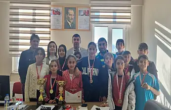 Cumhuriyet Ortaokulundan çifte başarı