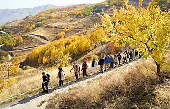 Doğaseverler sonbaharın güzelliklerini keşfediyor