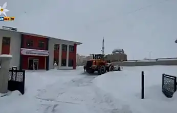 Edremit'te 7 mahallede yollar ulaşıma açıldı