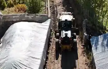 Erciş Belediyesi yol bakım çalışmalarına hız verdi