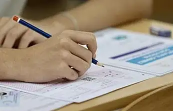 Erciş'te ihtiyaç sahibi öğrencilerin YKS başvuru ücretleri karşılanacak