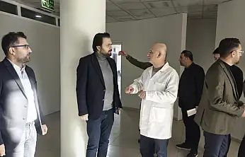 İl Sağlık Müdürü Tosun, Erciş'te çalışmaları yerinde inceledi