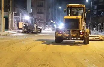 İpekyolu Belediyesi'nden karla mücadele çalışması