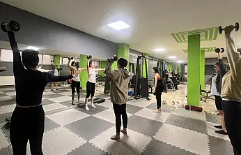 İpekyolu'nda kadınlar sporla güçleniyor