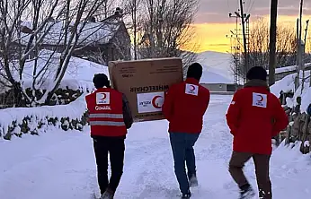 Kızılay'dan engelli bireylere tekerlekli sandalye desteği