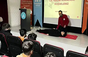 Kızılay'dan öğrencilere ilk yardım eğitimi