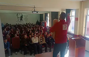 Kızılay Van Şubesi'nden Diyadin'de öğrencilere ilk yardım eğitimi