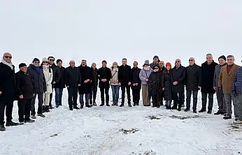 Milletvekili Türkmenoğlu ve Moğolistan Büyükelçiliği heyetinden Hülagü Han Sarayı alanına ziyaret