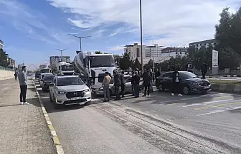 Muş-Bitlis kara yolunda zincirleme kaza meydana geldi