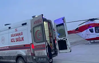 Muş'ta solunum sıkıntısı yaşayan bebek Van'a nakledildi